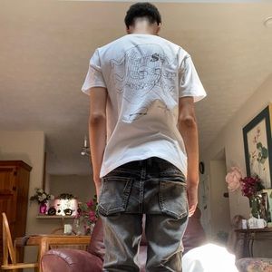 Very good quality shirt 100 percent cotton .Fits true size